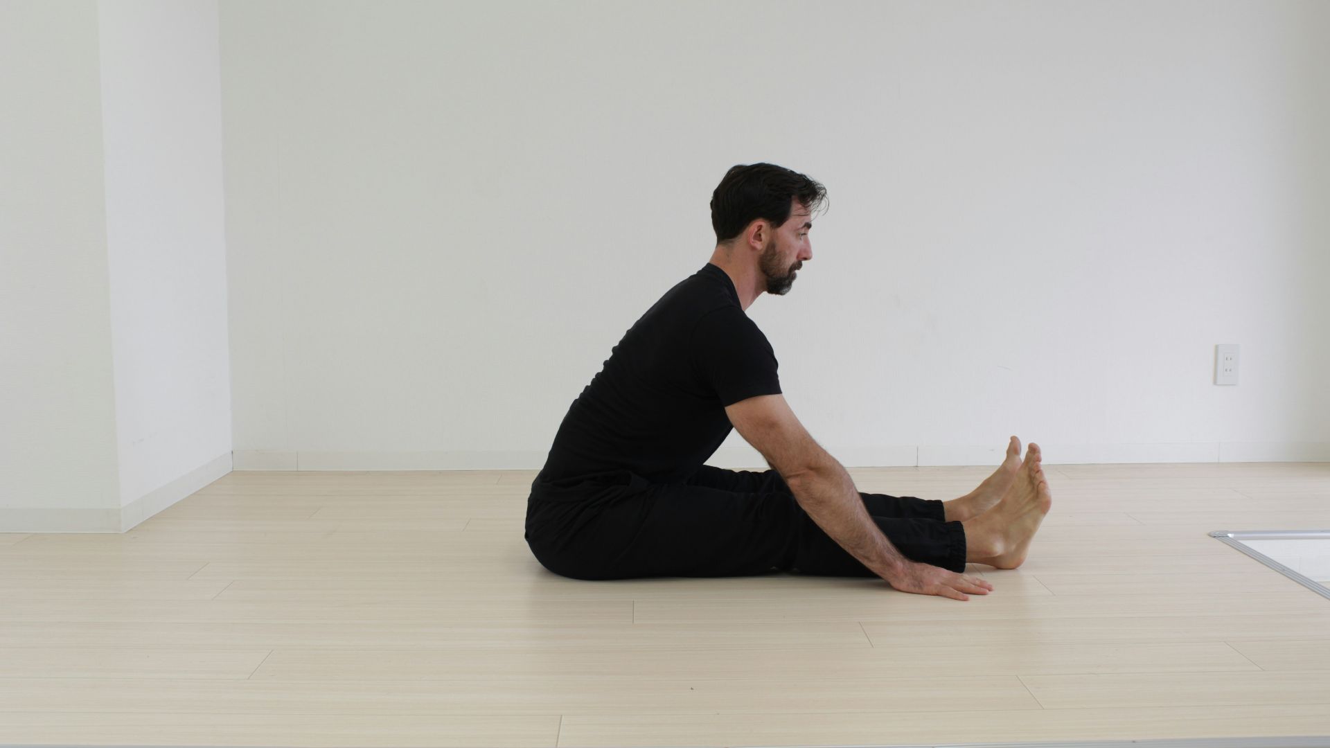 18. Étirement des ischio-jambiers en position assise