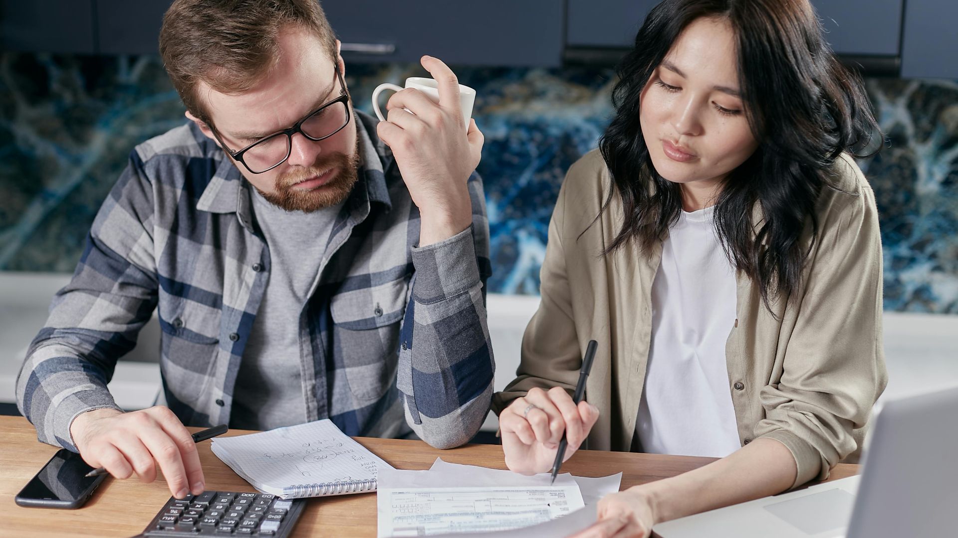 19. Les discussions sur l'argent ne se transforment pas en disputes