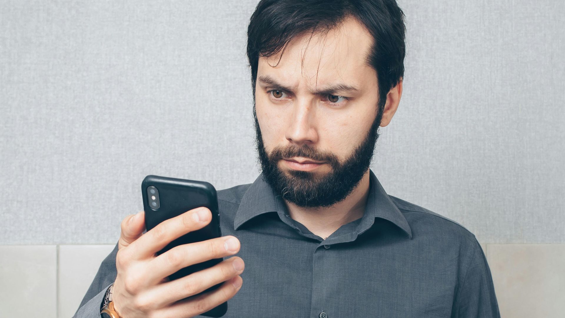 1. Omettre des détails techniques importants