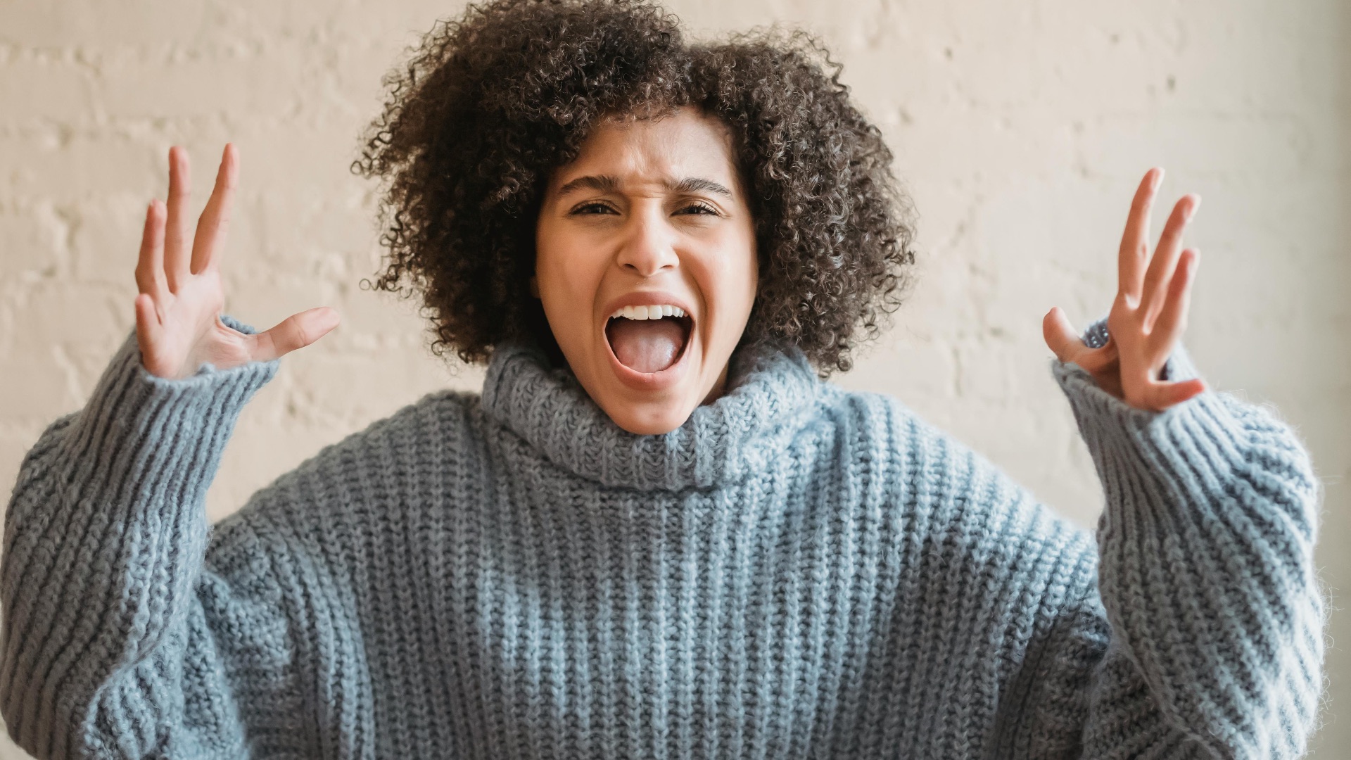 9. Parler pendant que vous prenez votre tension
