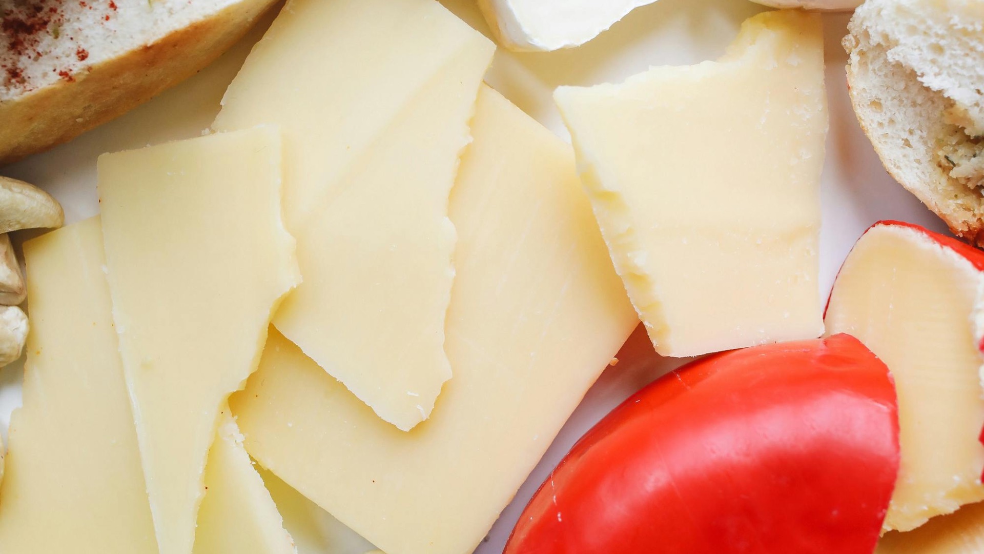 8. Le fromage, en particulier les variétés transformées