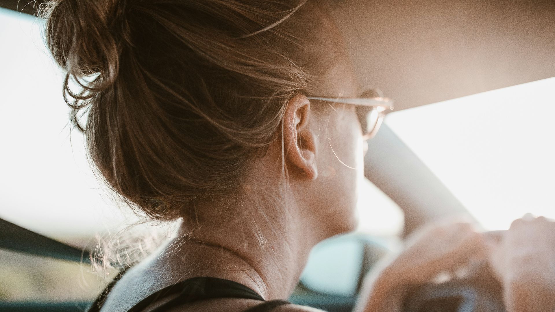 14. Optez pour un porte-lunettes de soleil joli et pratique