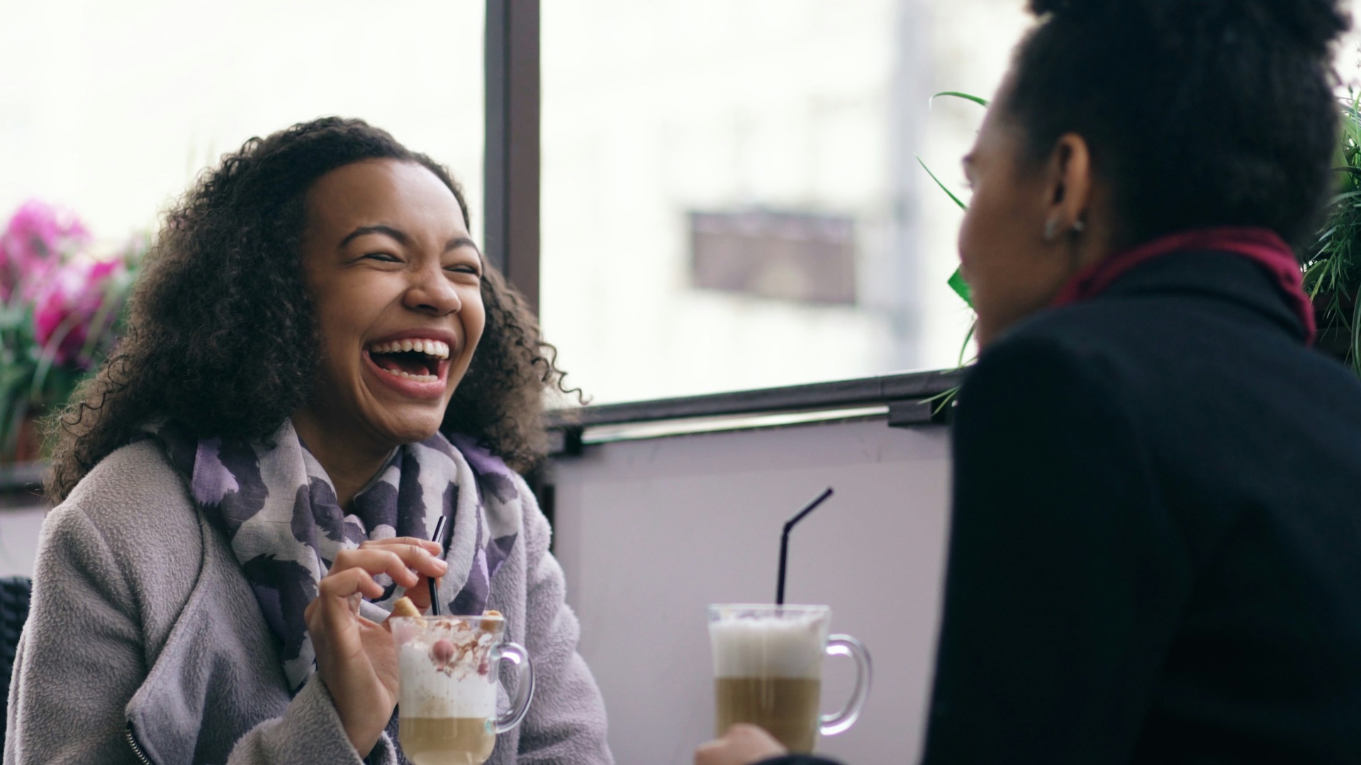 10. « Tu n'as besoin de personne pour que ta vie soit complète, mais je suis sûr que la bonne personne n'est pas loin. »