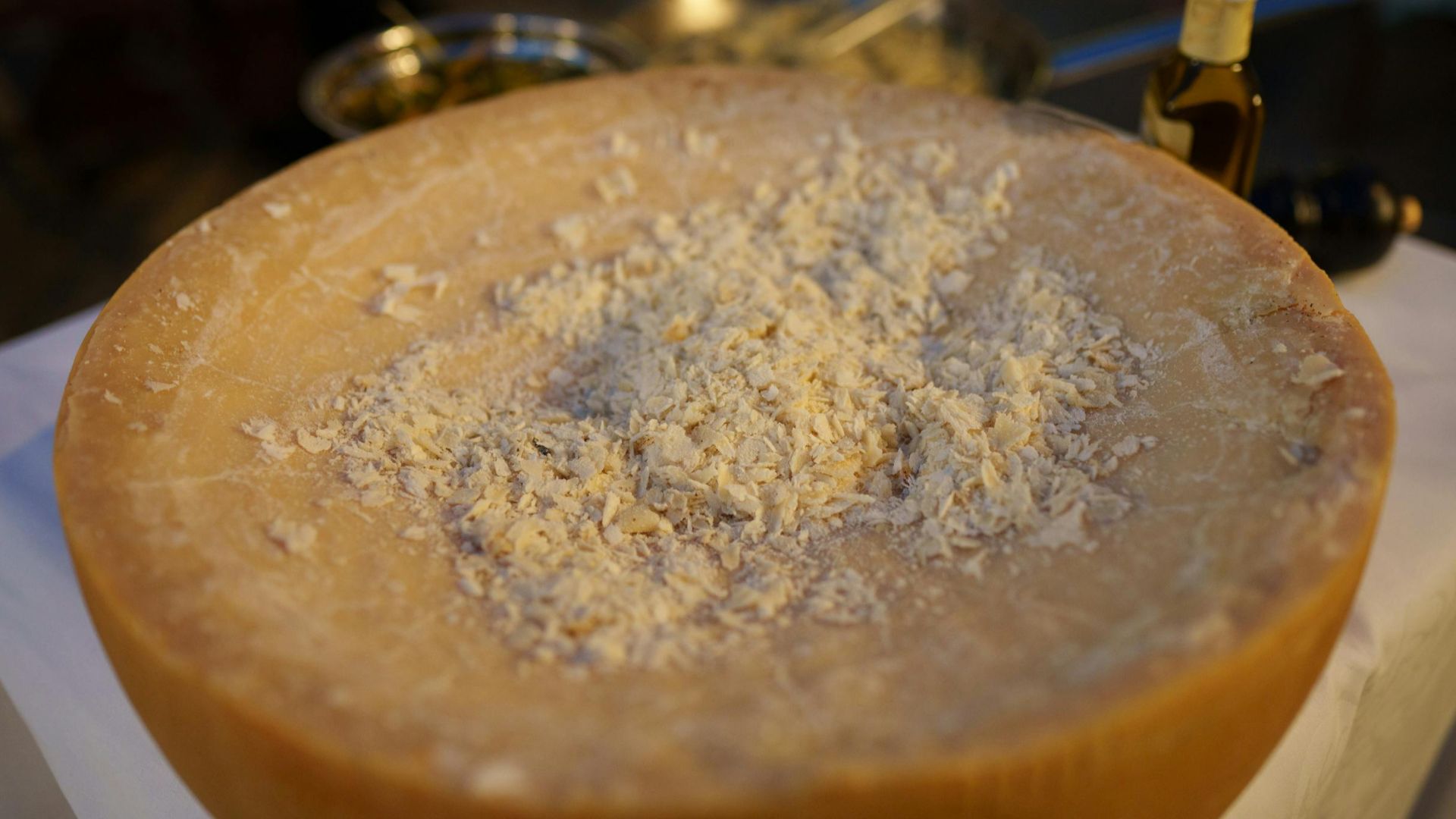 12. Fromage parmesan (râpé)