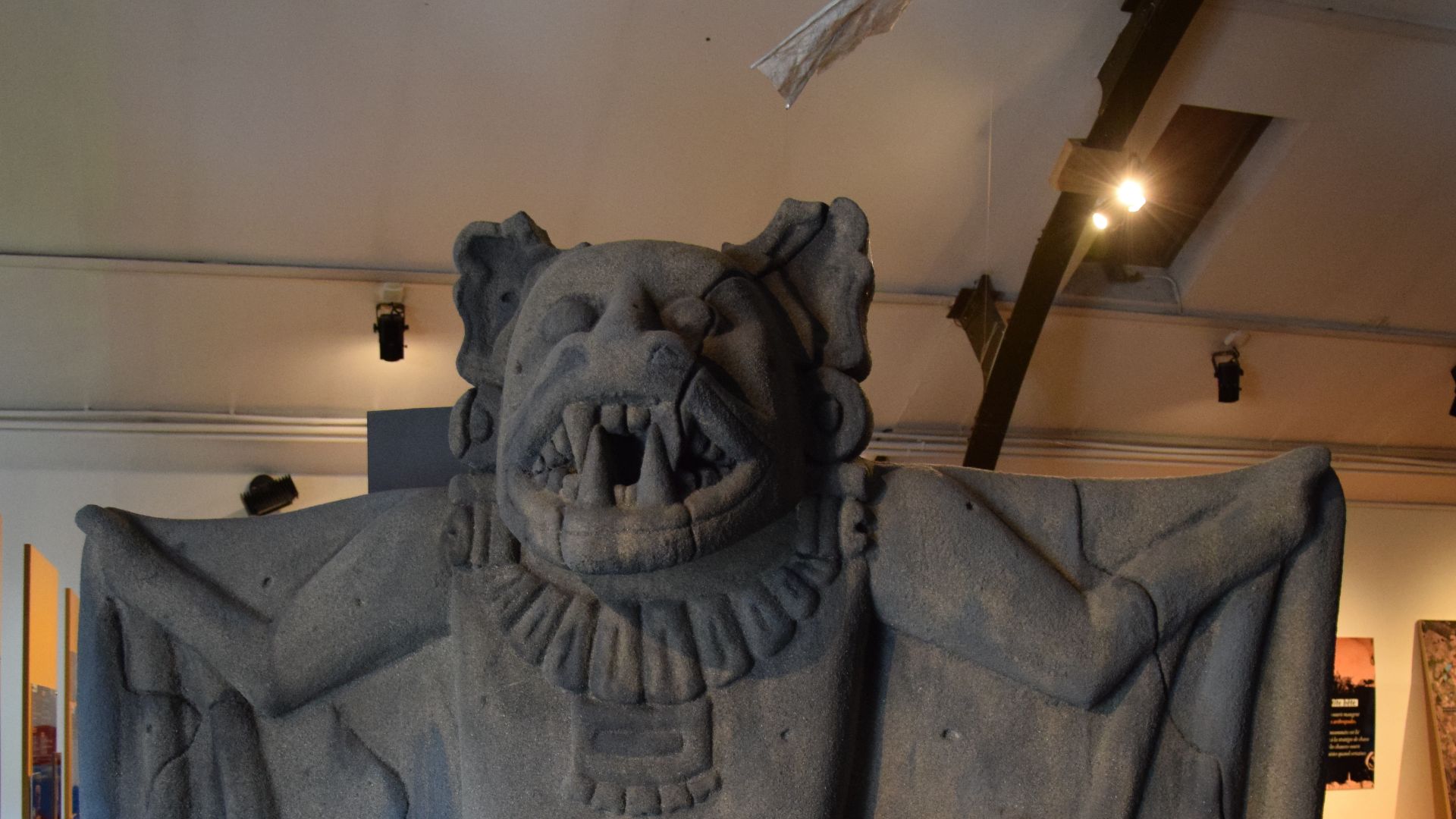 15. Le dieu chauve-souris règne sur les grottes et la mort