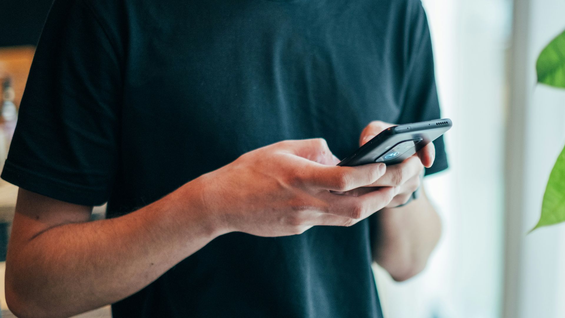 1. Commencez par un simple SMS