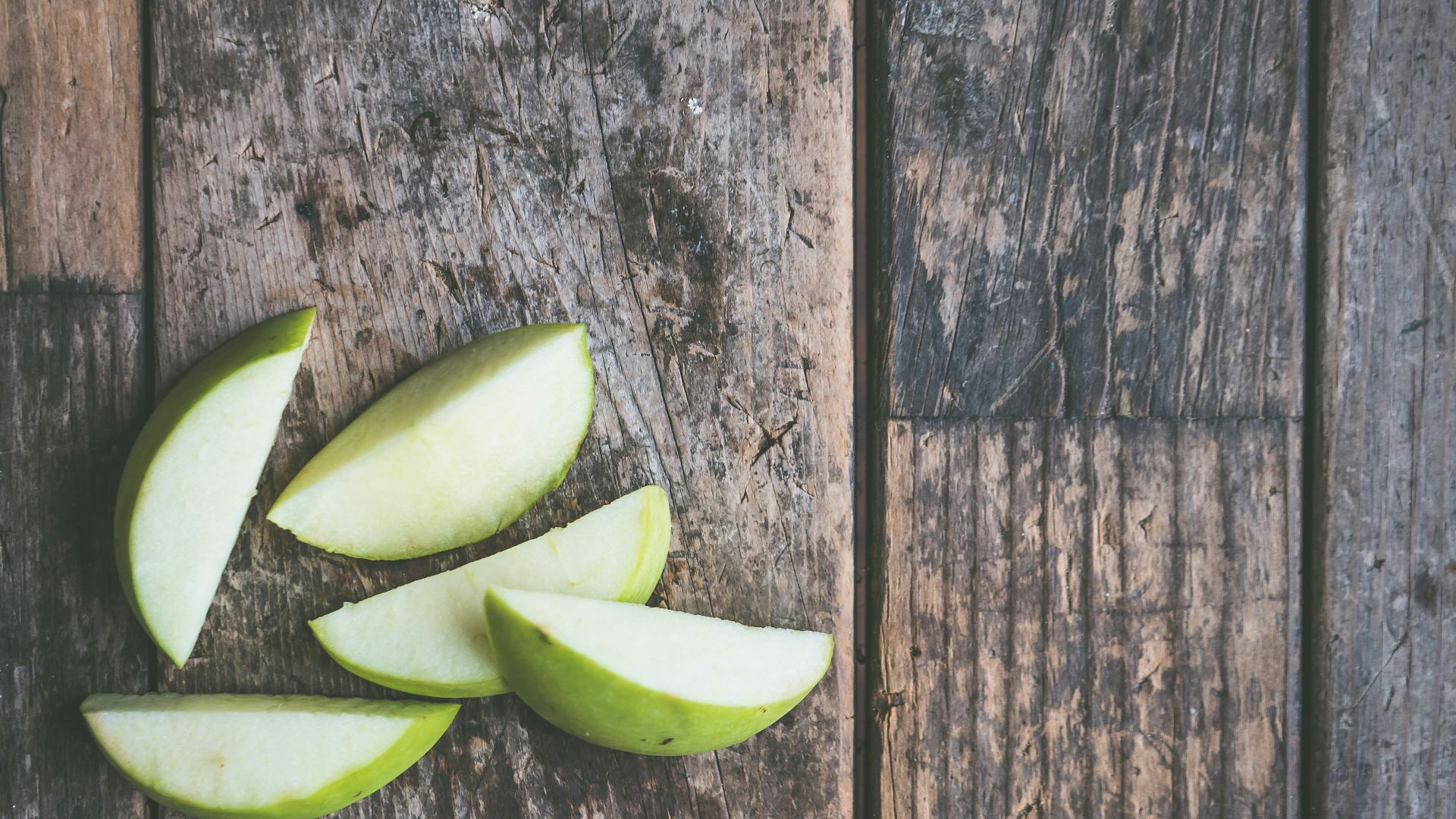 10. Tranches de pomme avec beurre de cacahuète