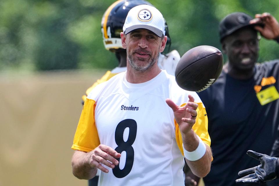 New coach’s press conference: Aaron Rodgers back with the Steelers?