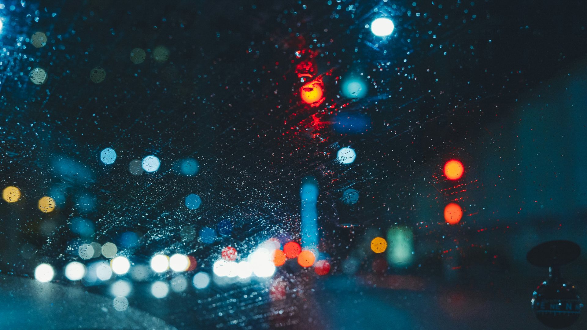 15. Utiliser les feux de détresse sous la pluie