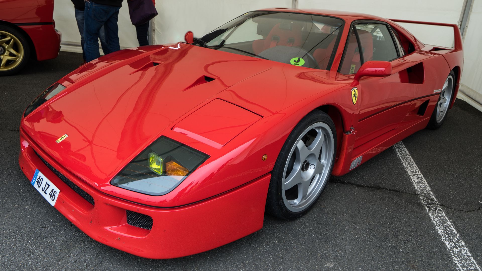 3. Lancement de la supercar Ferrari F40