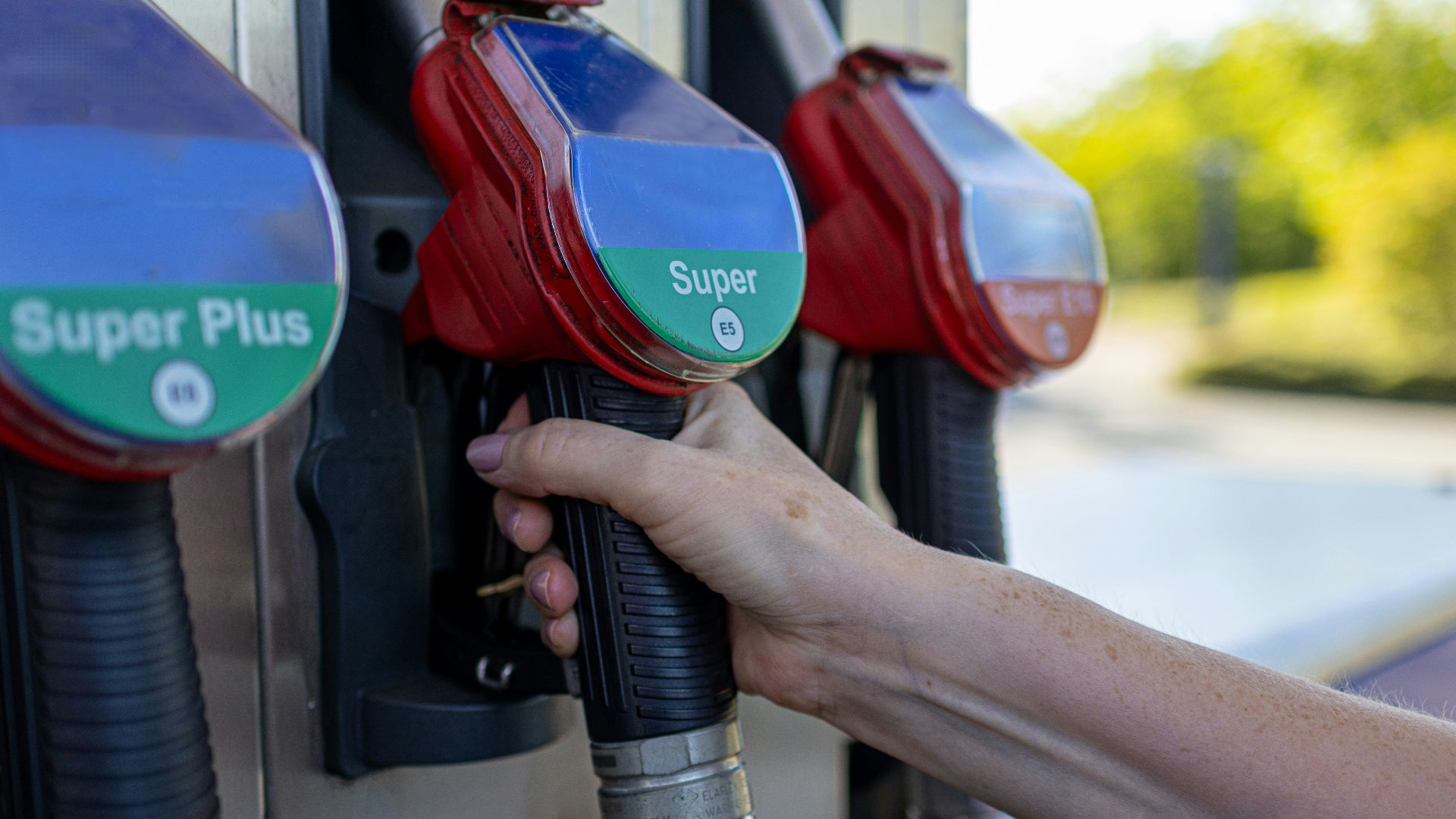 17. Relais de pompe à carburant défectueux