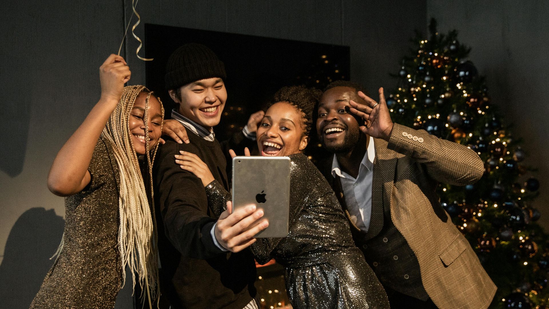 5. Aller à une fête où vous ne connaissez personne