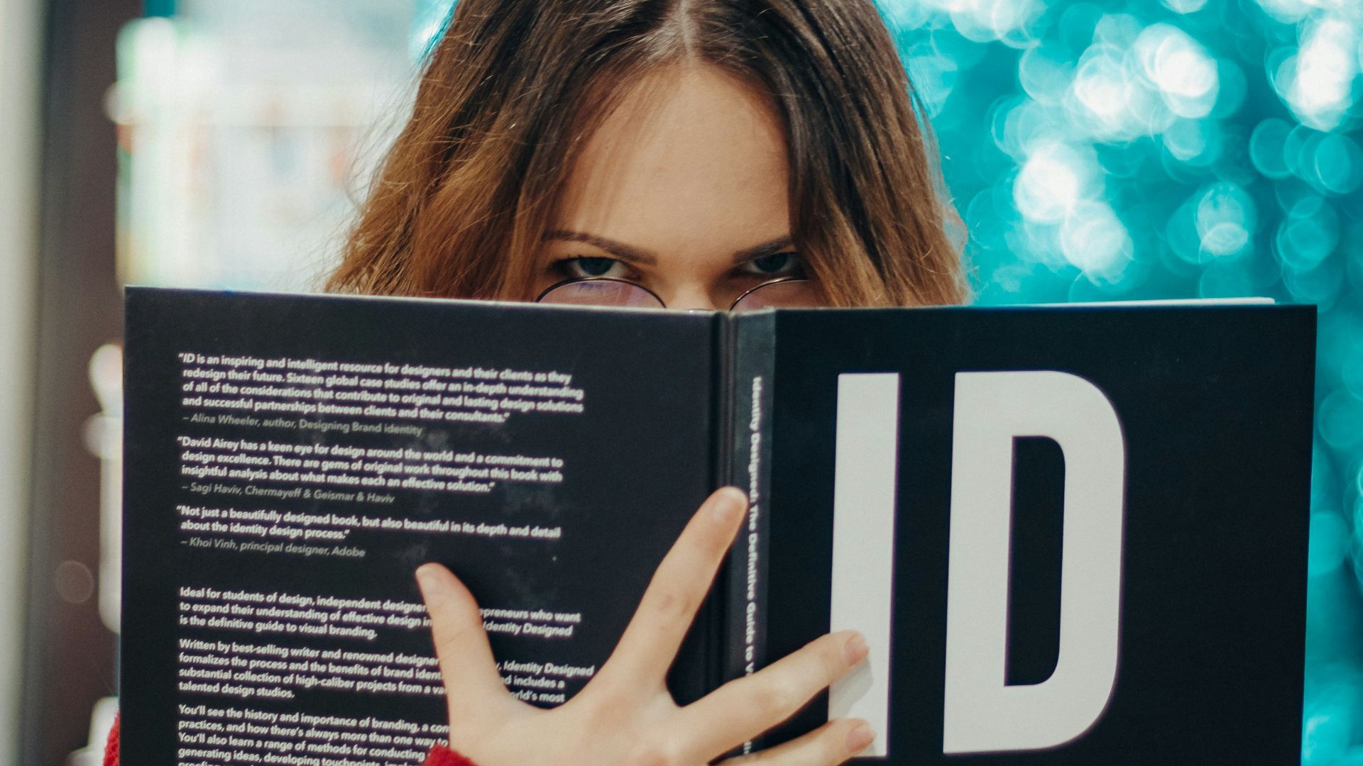 5. Quand elle est visiblement contrariée