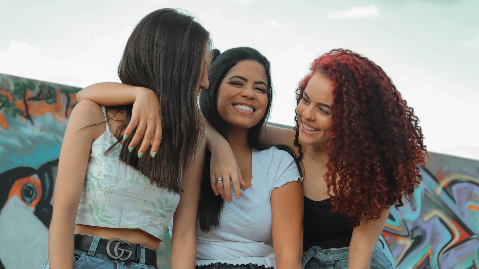8. Les blagues entre amis se multiplient et vieillissent bien