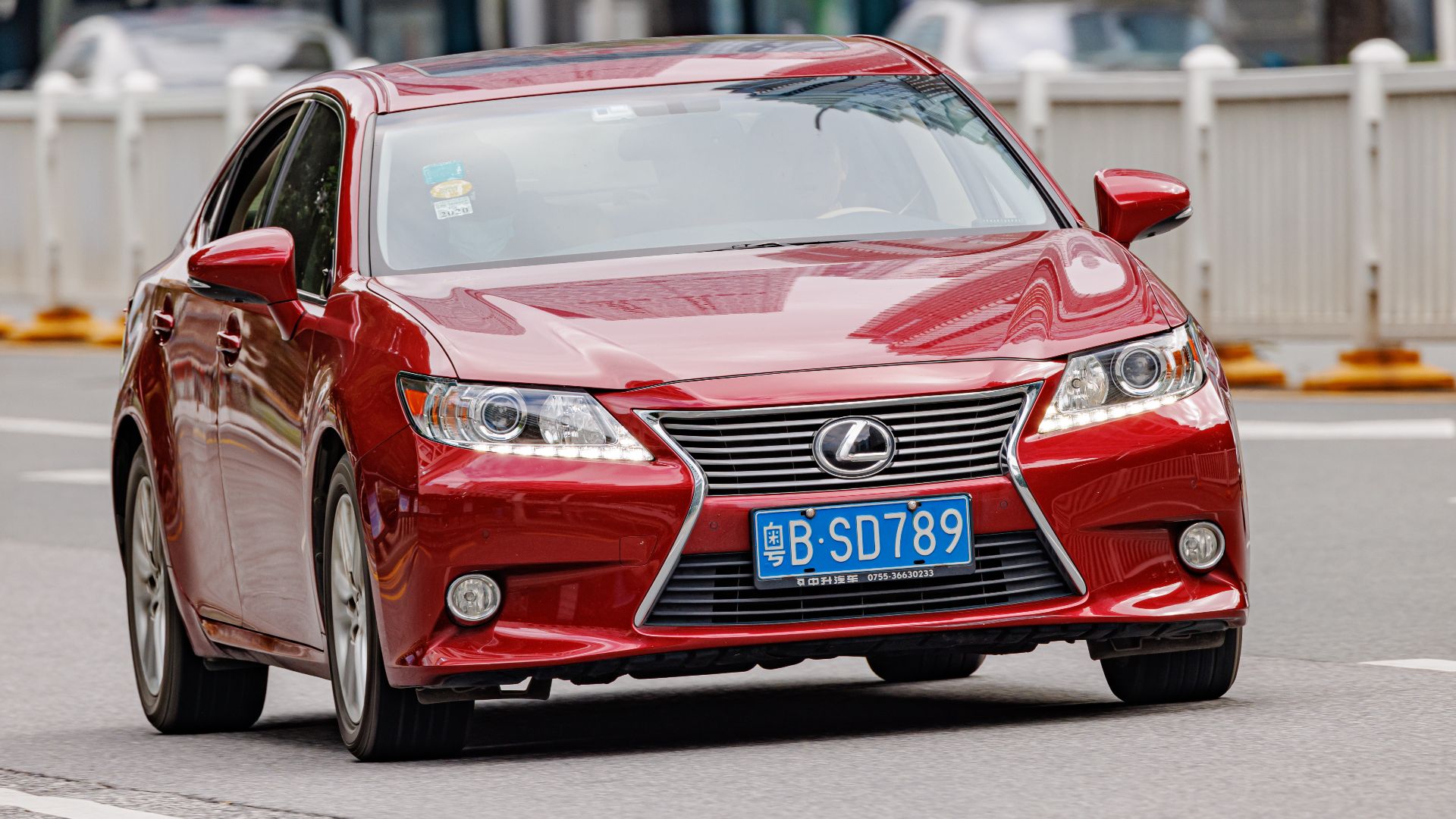 6. Lexus ES
