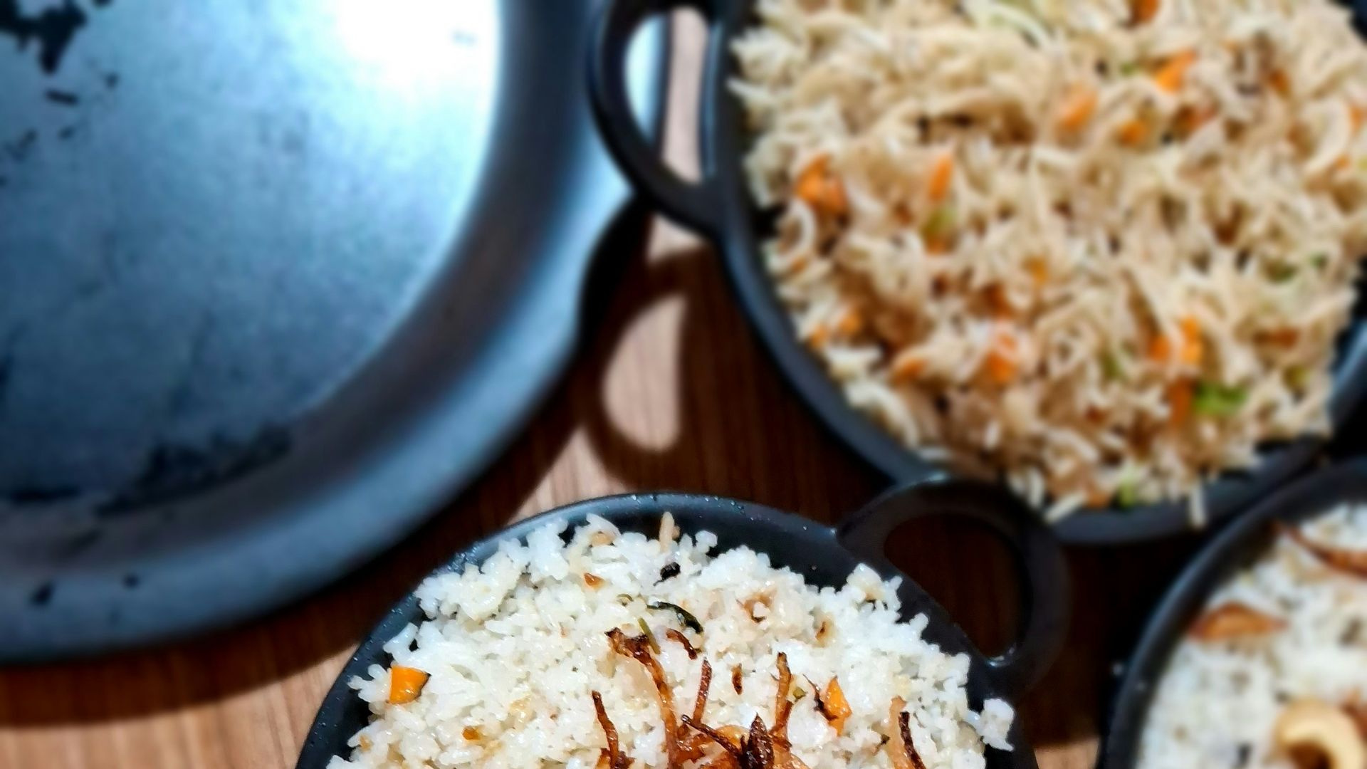 12. Bols de riz brun et de légumes