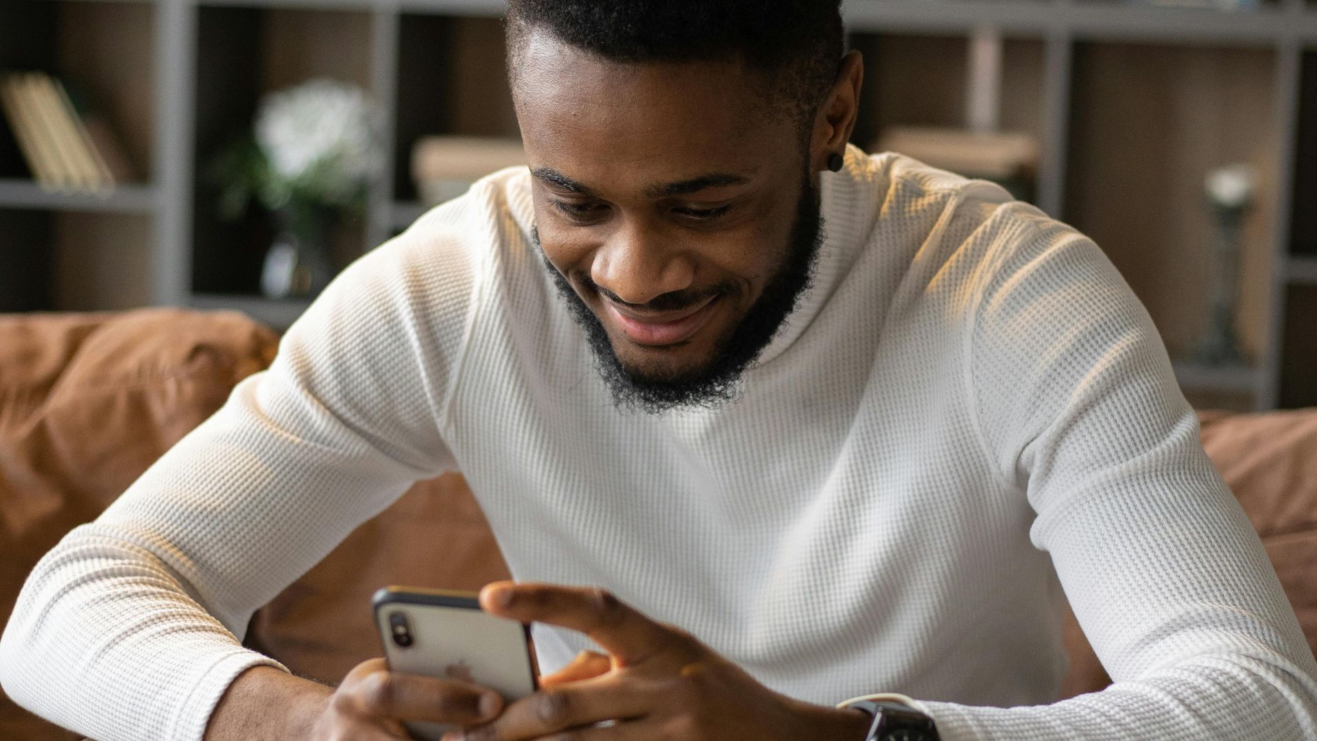 2. Il répond rapidement à vos SMS