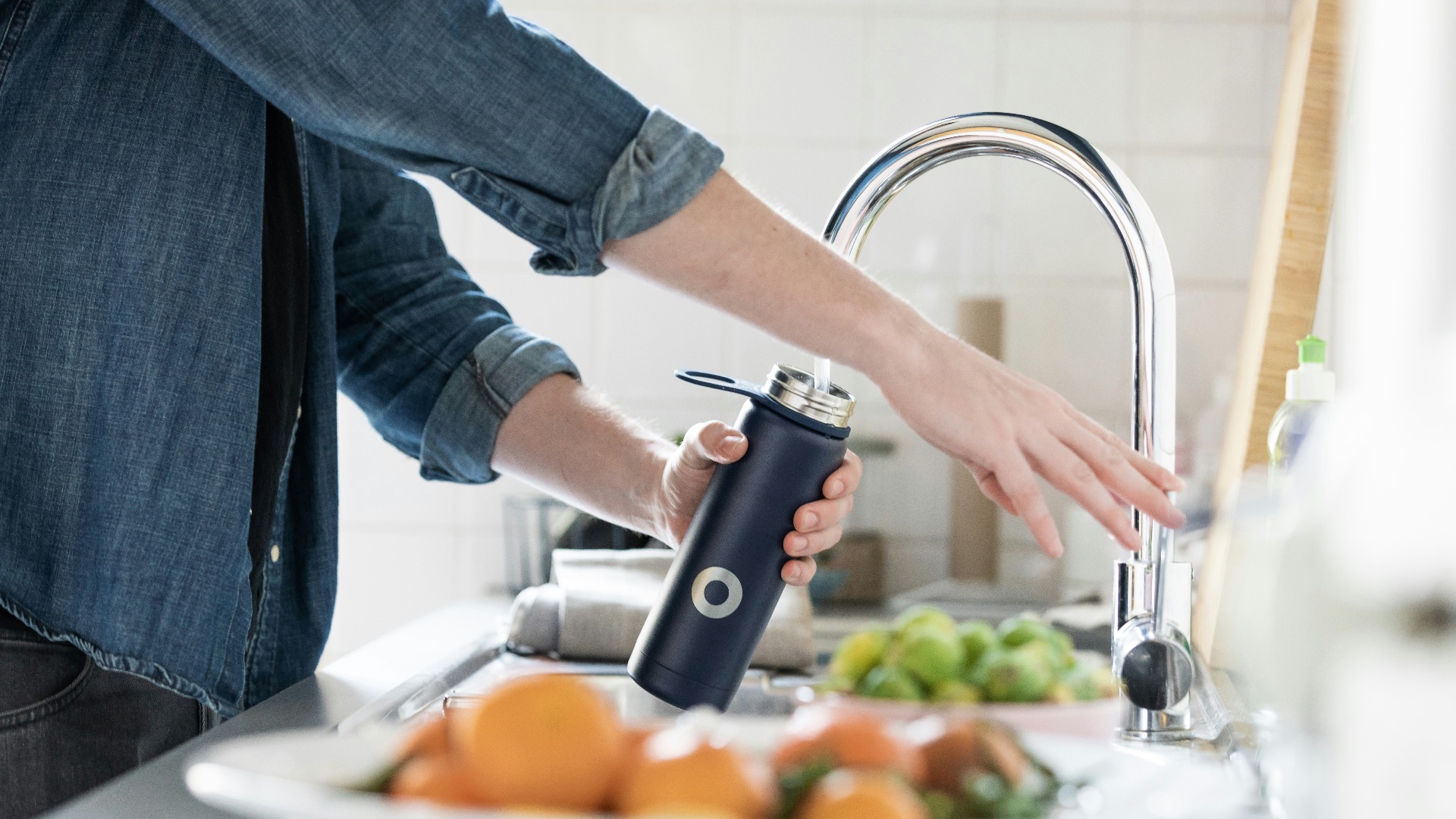 15. Utilisez délibérément une bouteille d'eau plus petite