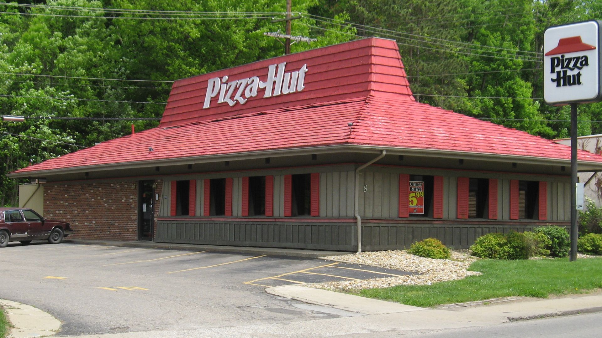 3. Pizza Hut