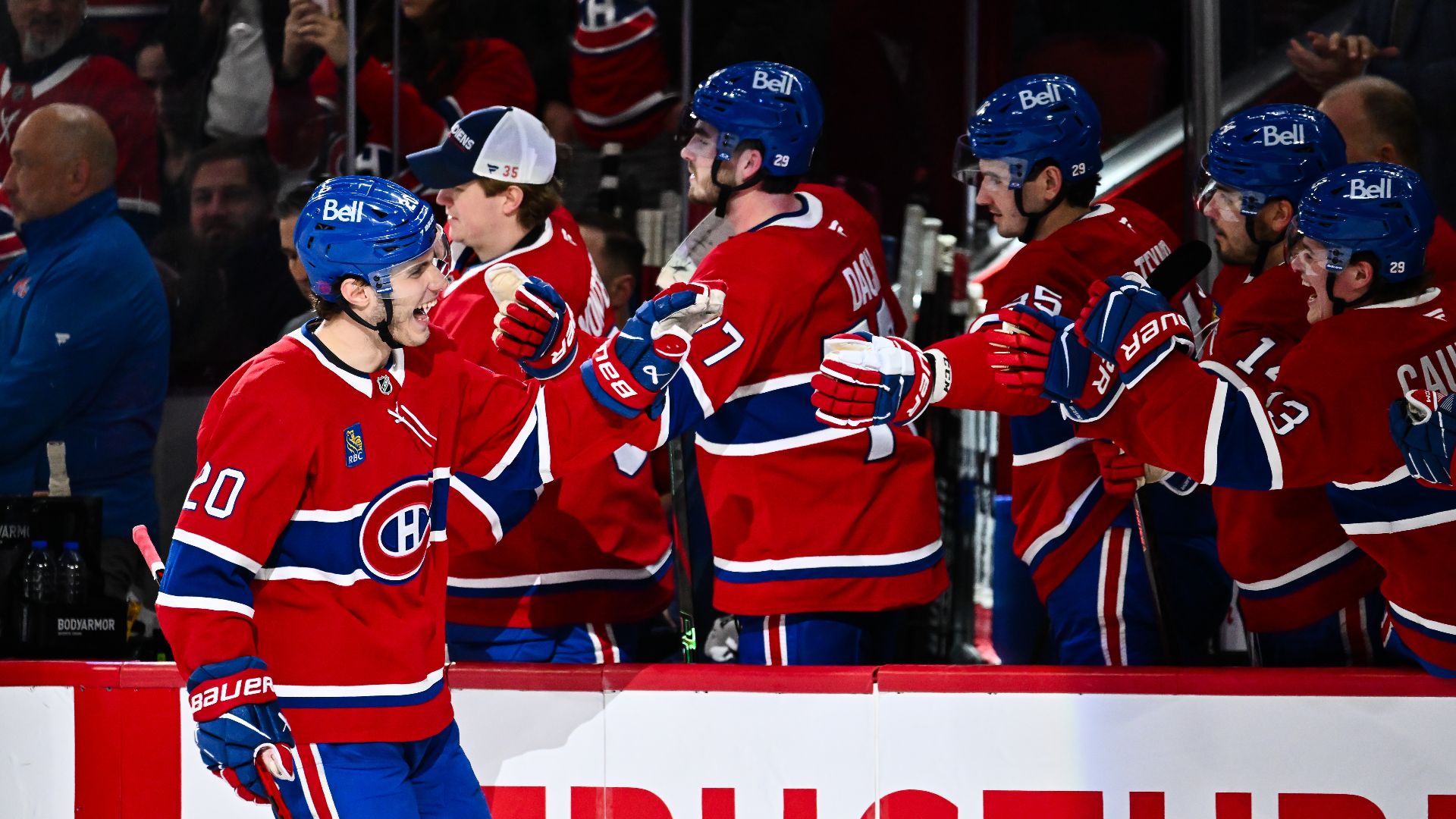 « Vous n'avez plus le droit de jouer au hockey. »