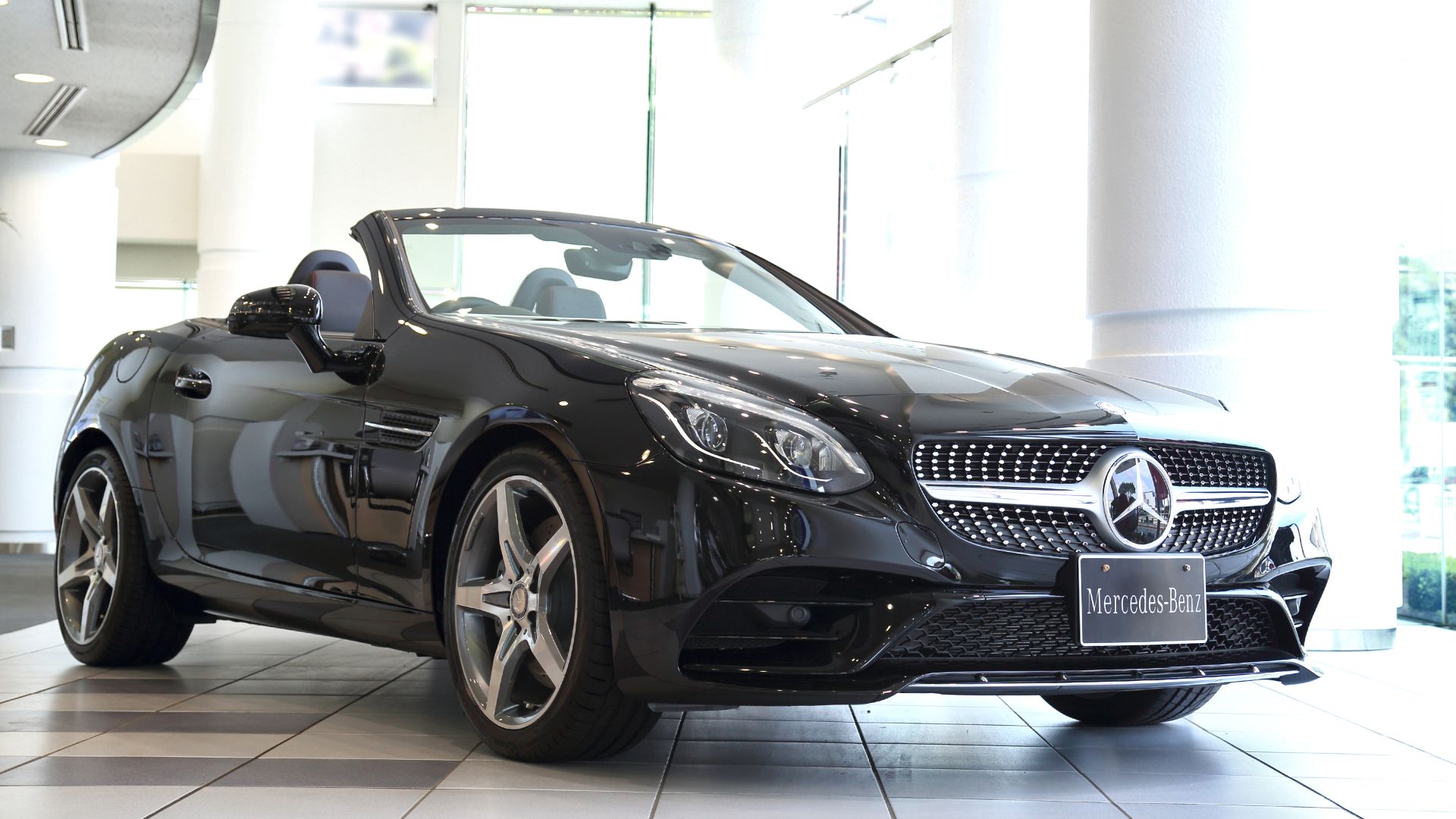 7. Mercedes-Benz SLC