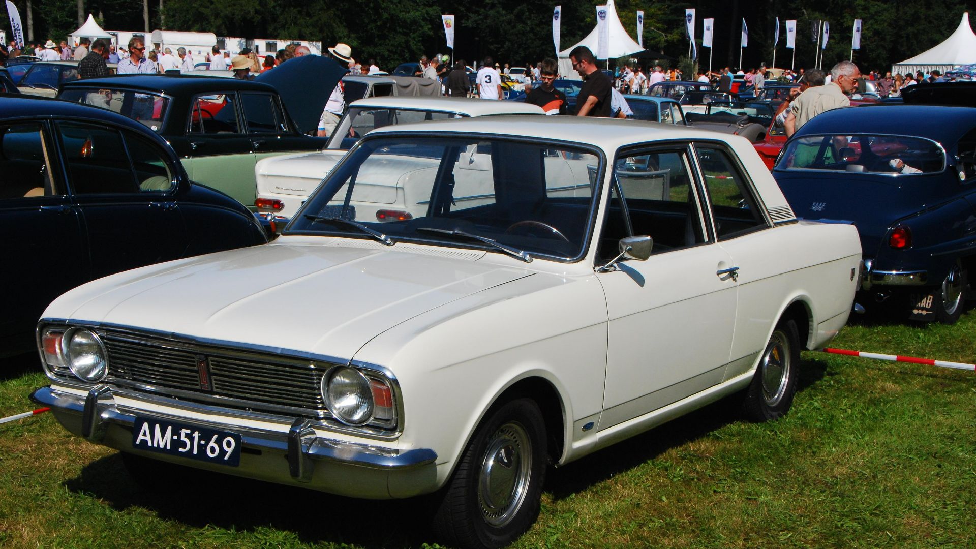 4. La première voiture était une Ford