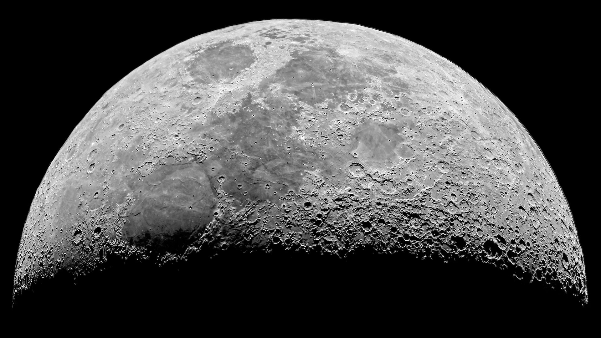 1. Des roches lunaires ont été rapportées et largement étudiées