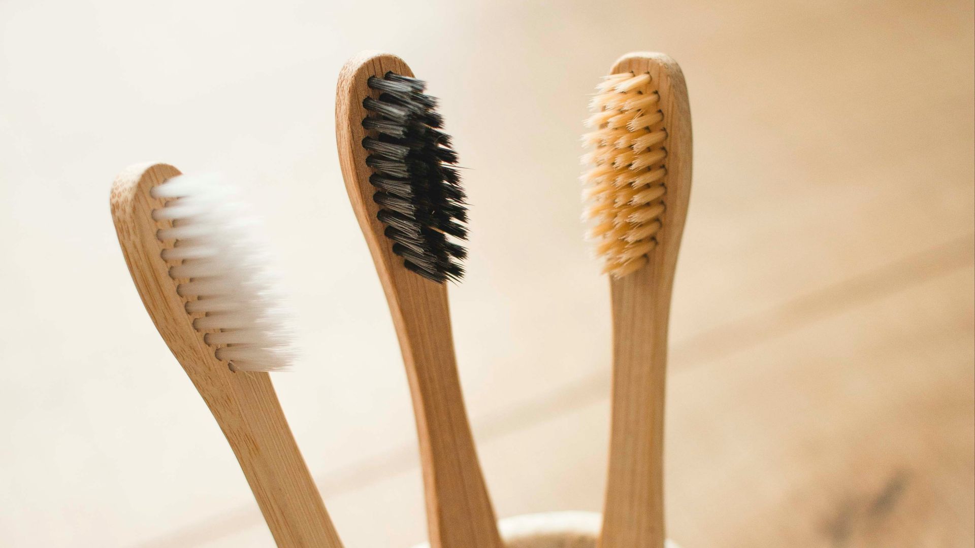 8. Brosse à dents en bambou