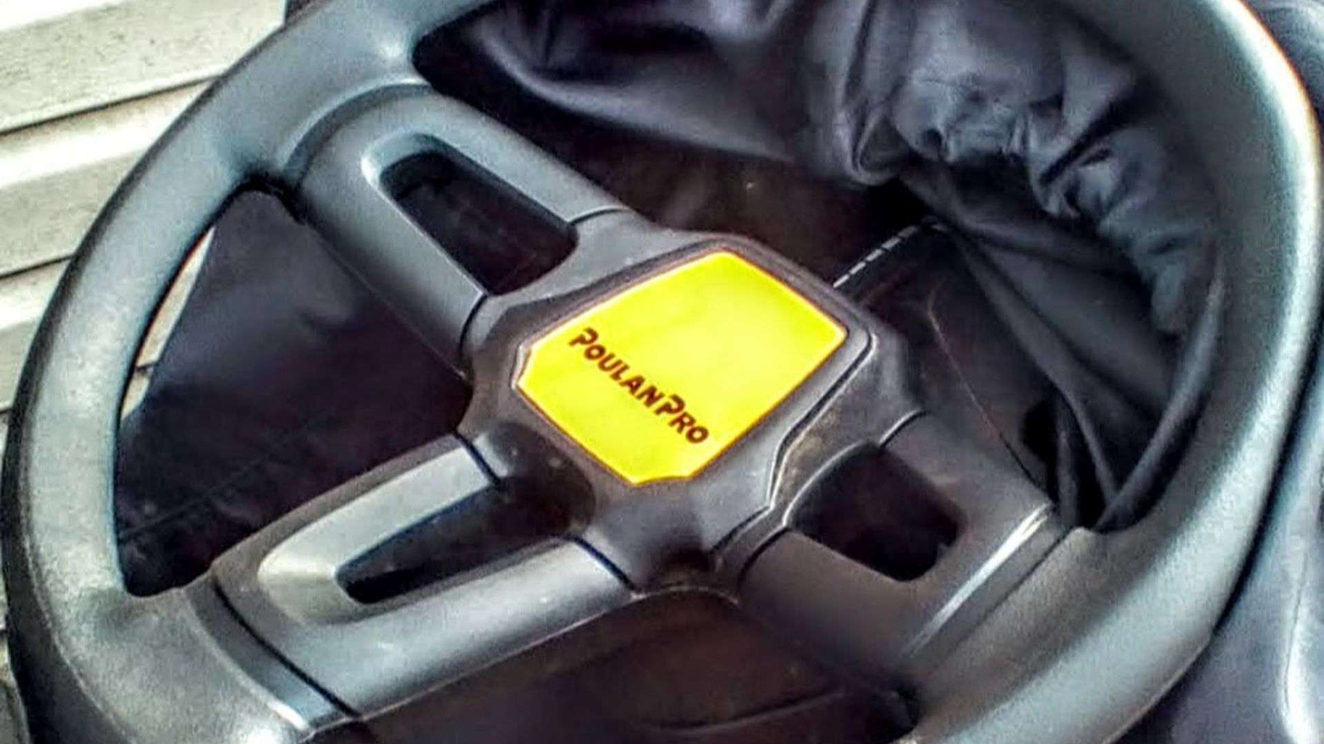 8. Poulan Pro PP19A42