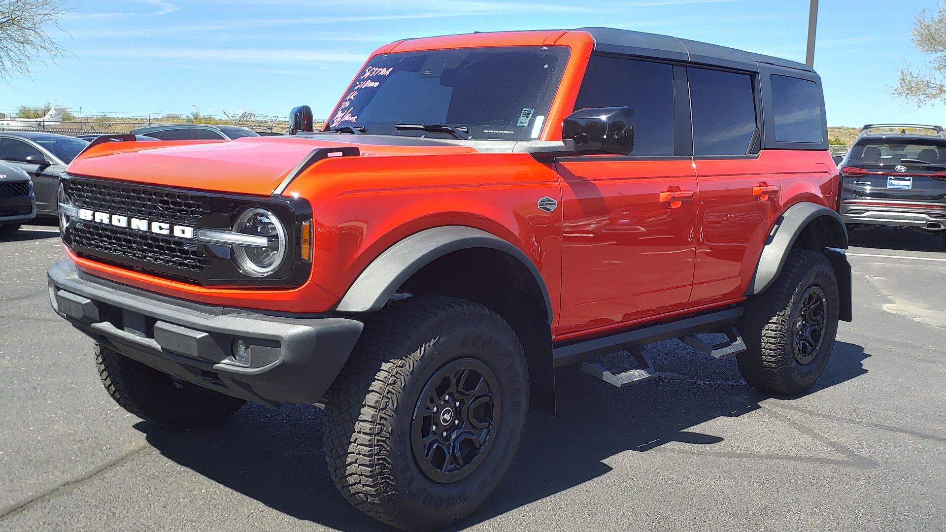 10 raisons pour lesquelles le Ford Bronco devance le Jeep Wrangler et 10 raisons pour lesquelles le Jeep est meilleur