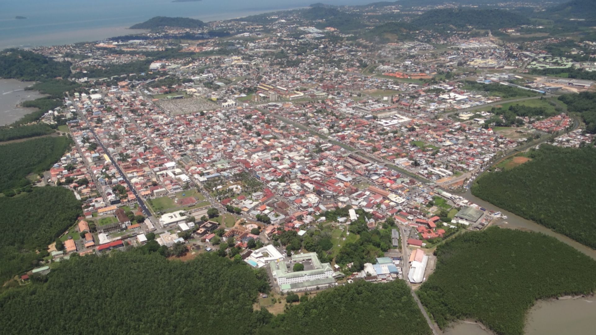 2. Guyane française (2,4)
