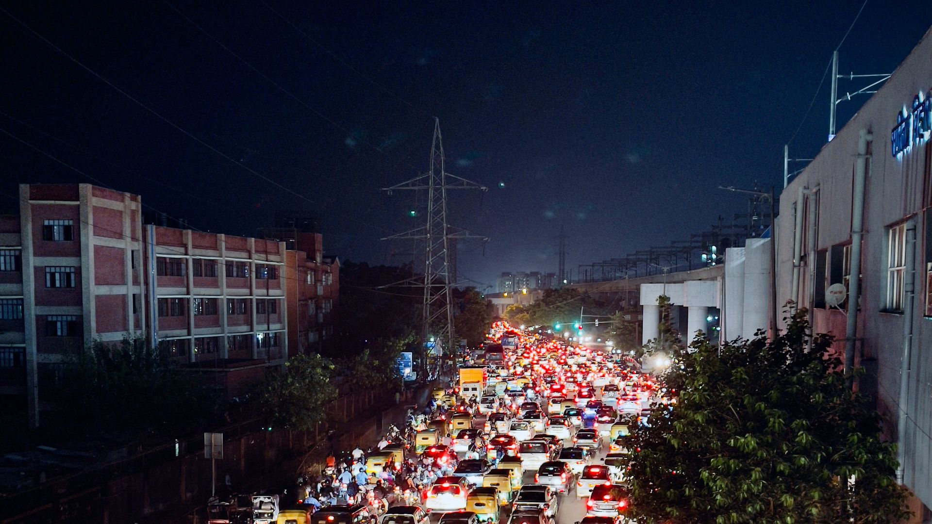 9. En Inde, conduire est un sport d'équipe