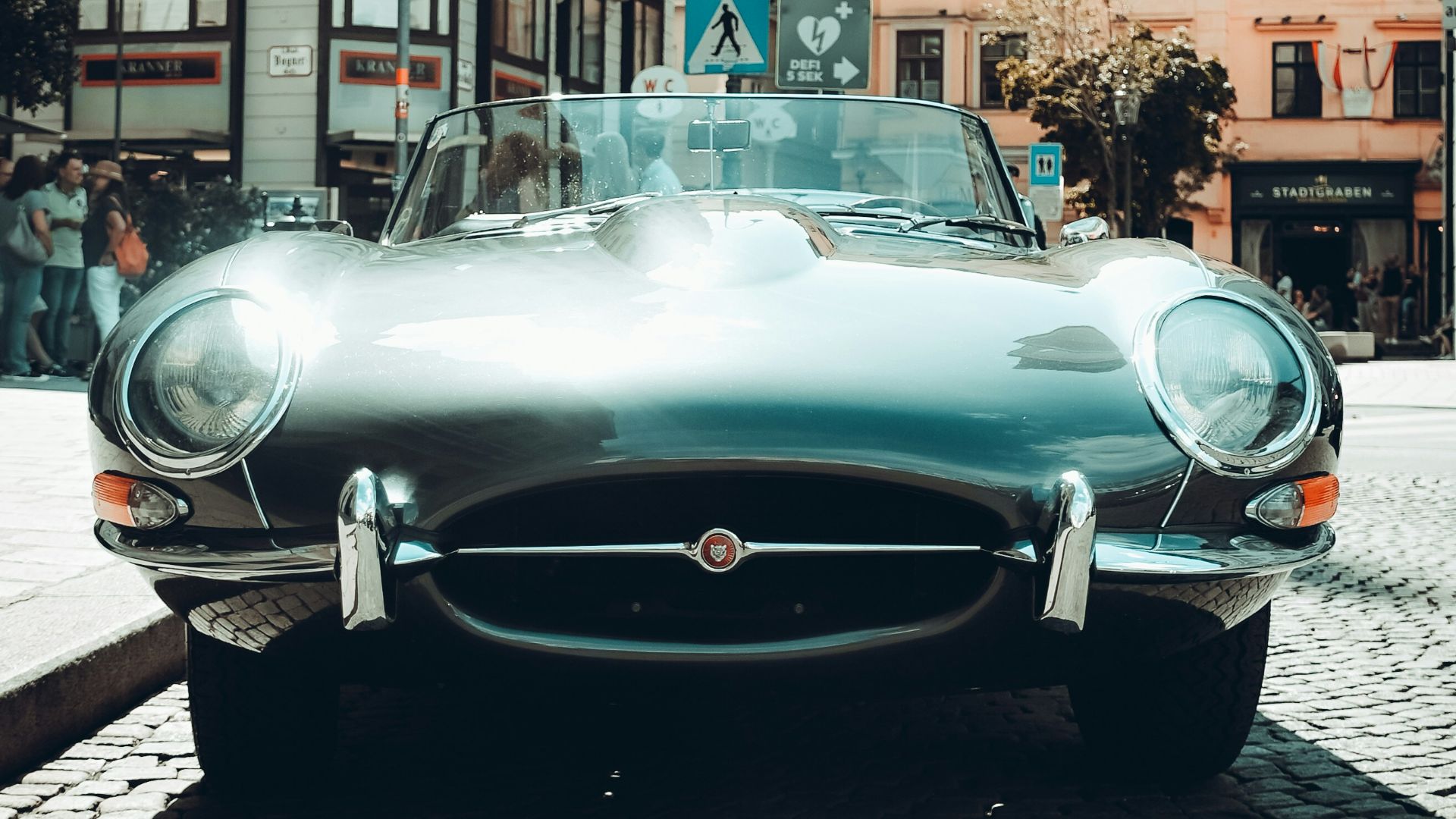 5. Jaguar Type E