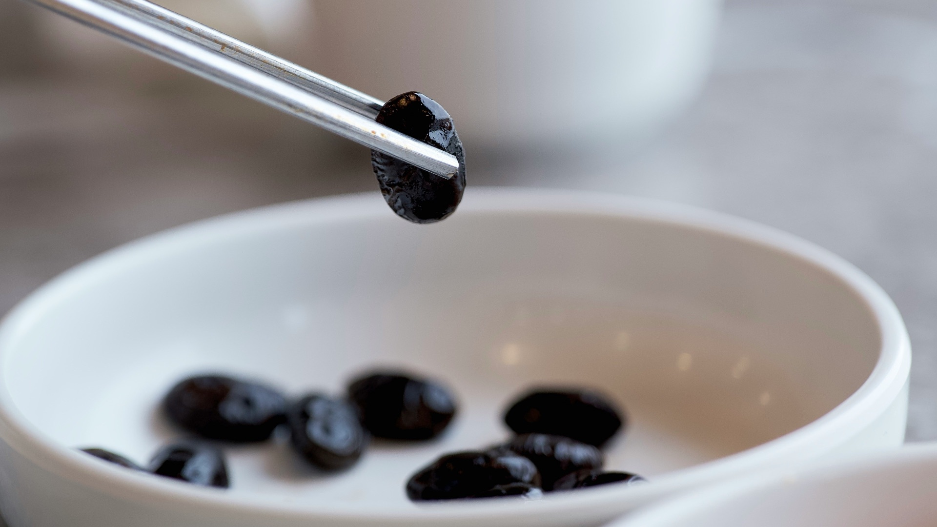 4. Vous améliorerez votre maniement des aliments glissants ou délicats