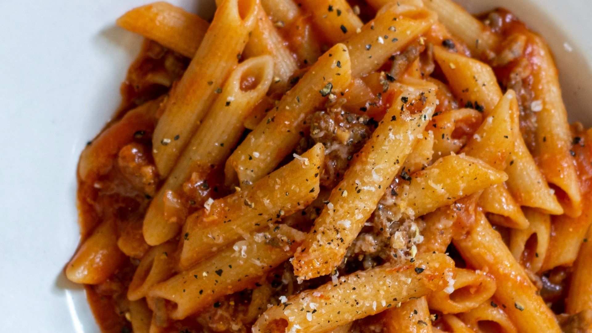 14. Pâtes complètes à la sauce tomate