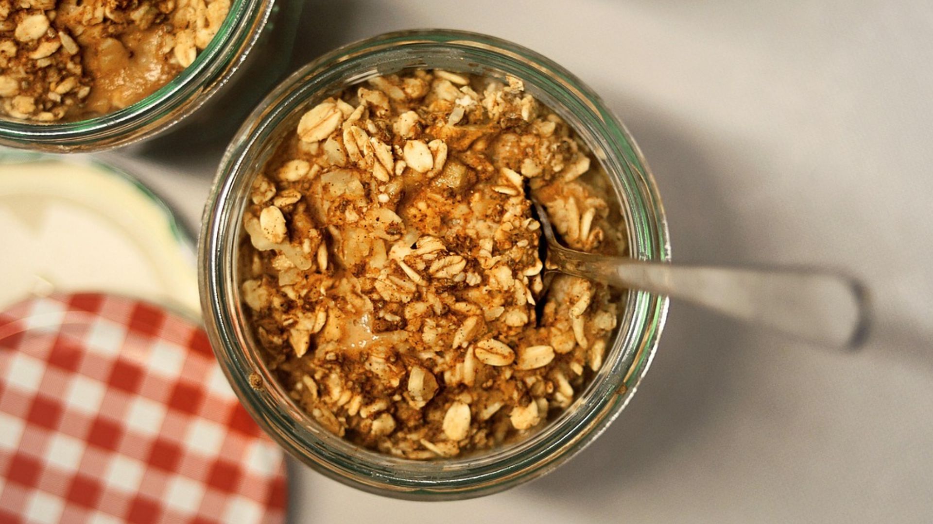17. Porridge préparé la veille à la tarte aux noix de pécan et au sirop d'érable