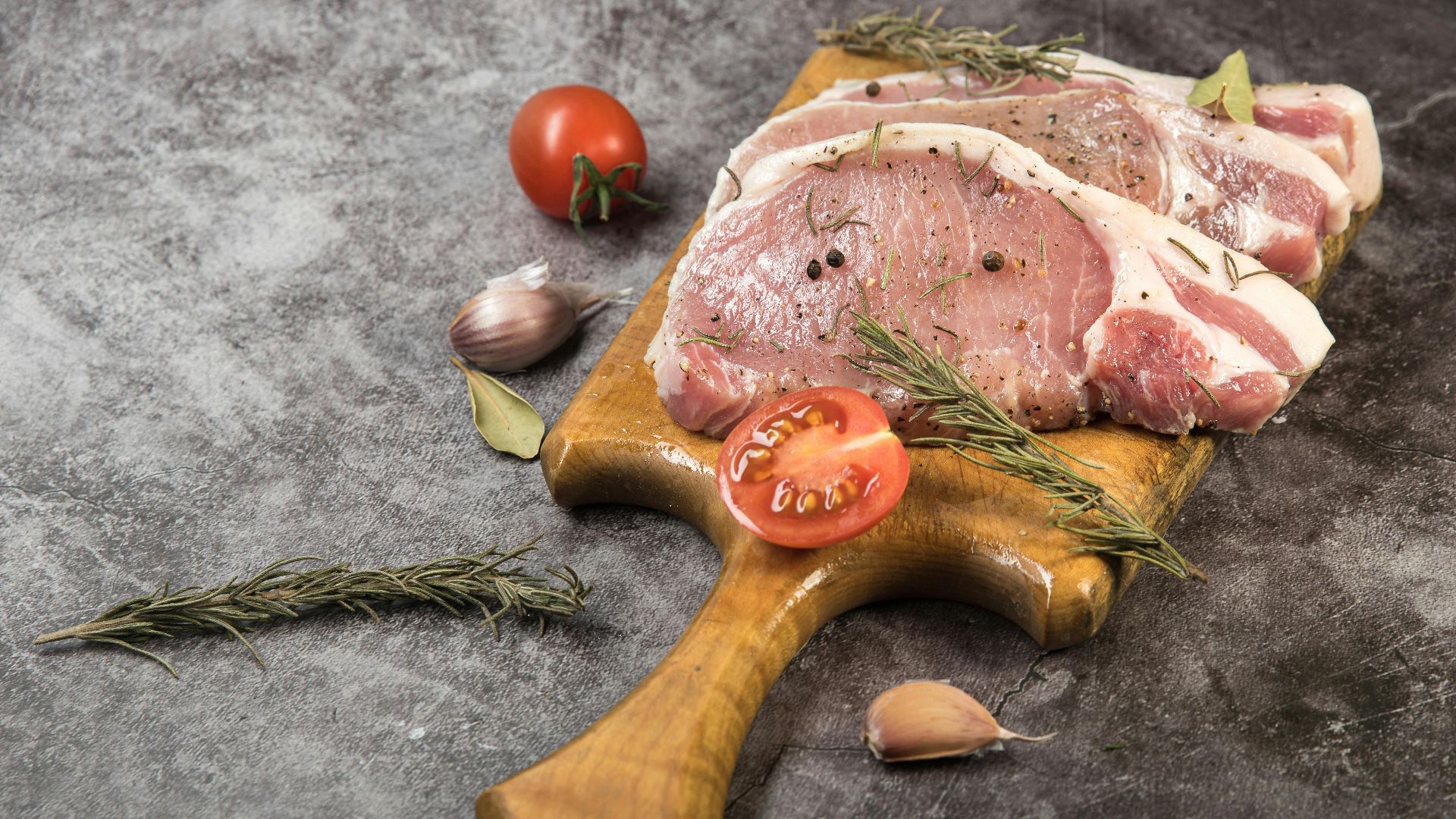 6. Côtelettes de porc et légumes glacés au vinaigre balsamique