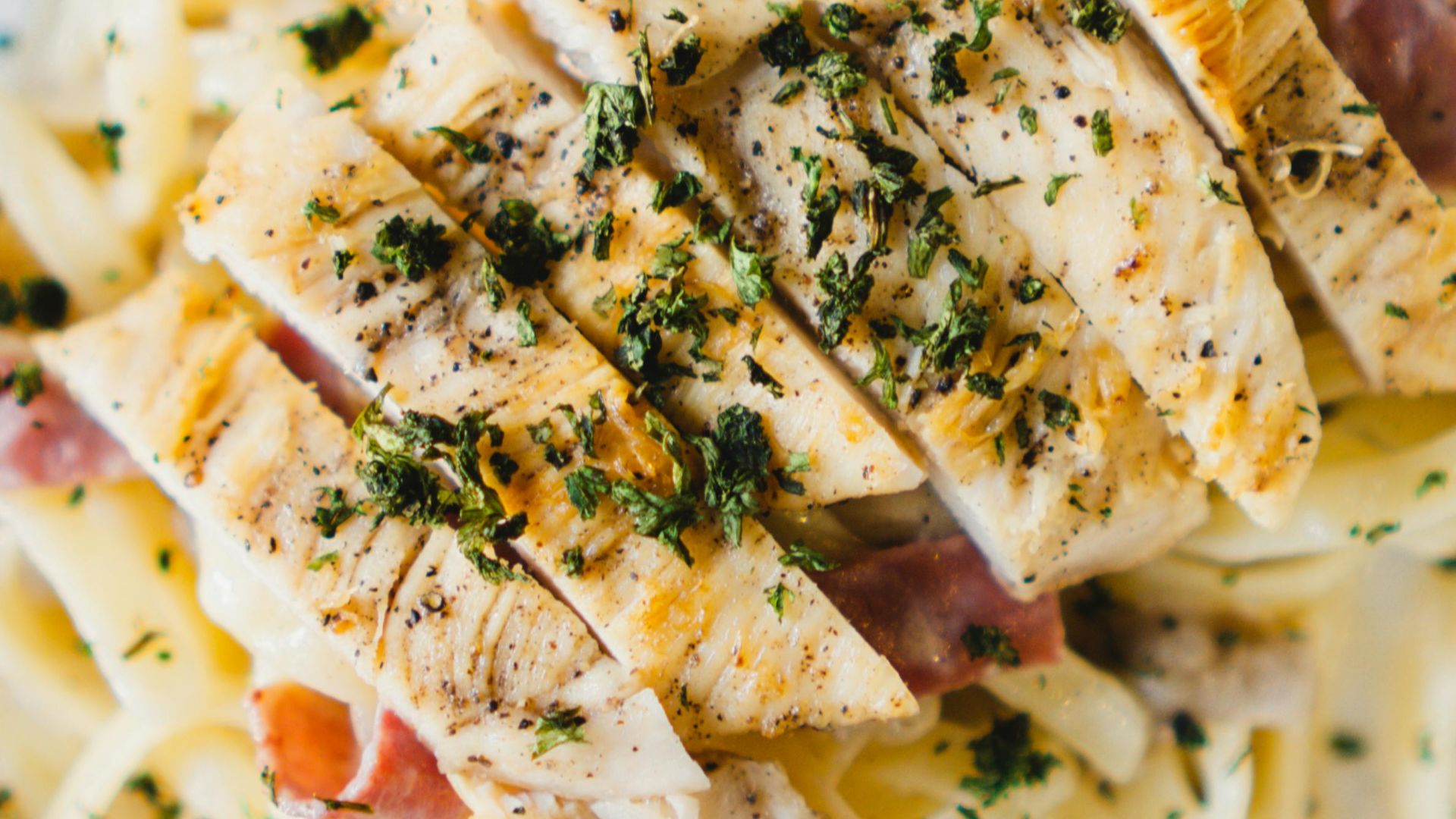 7. Poulet crémeux à la toscane à la poêle