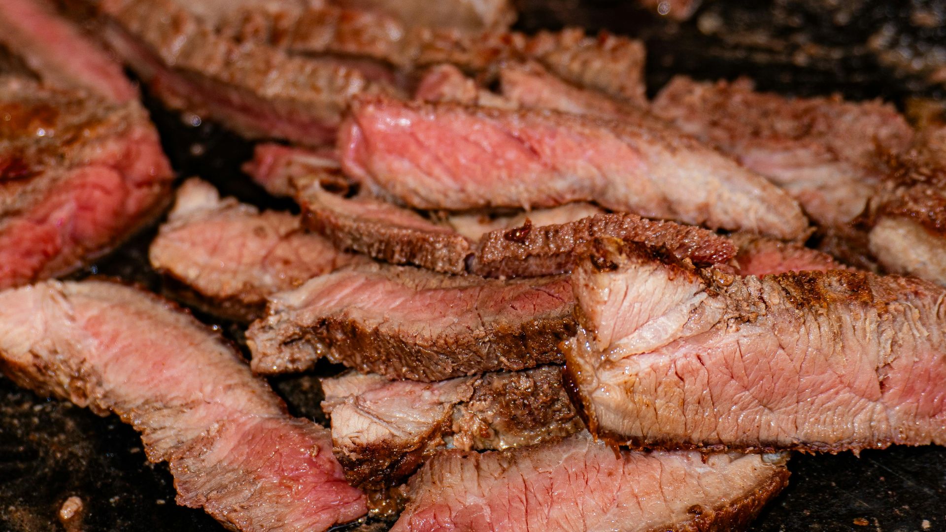 12. Fajitas au steak cuites sur une plaque de cuisson
