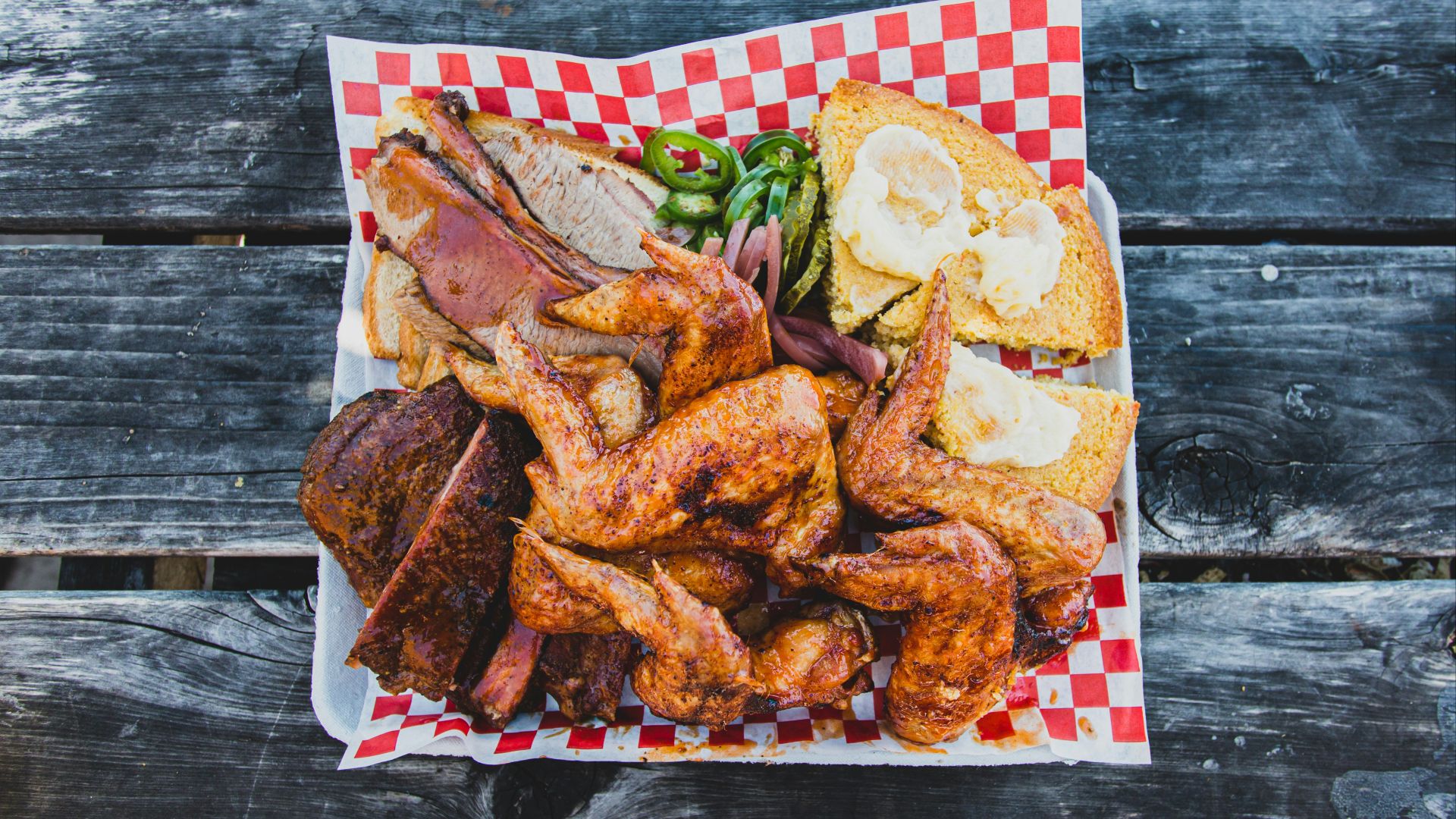 15. Poulet barbecue et maïs dans une seule poêle