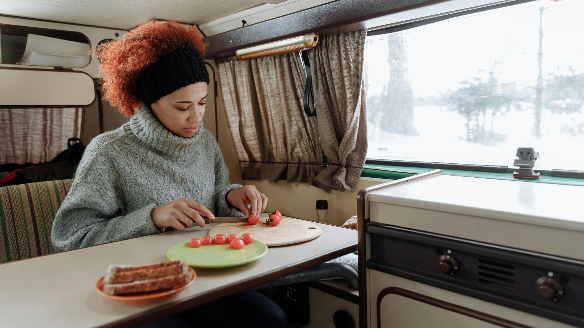 12. Surfaces compactes pour manger et travailler