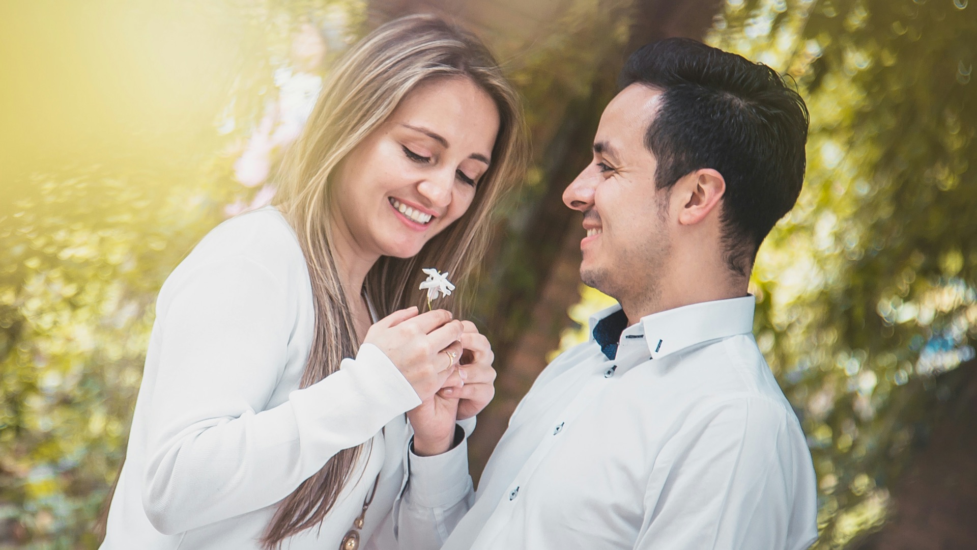 10 signes qui montrent que vous aimez simplement « l’idée » de quelqu’un et 10 qui montrent que vous l’aimez vraiment