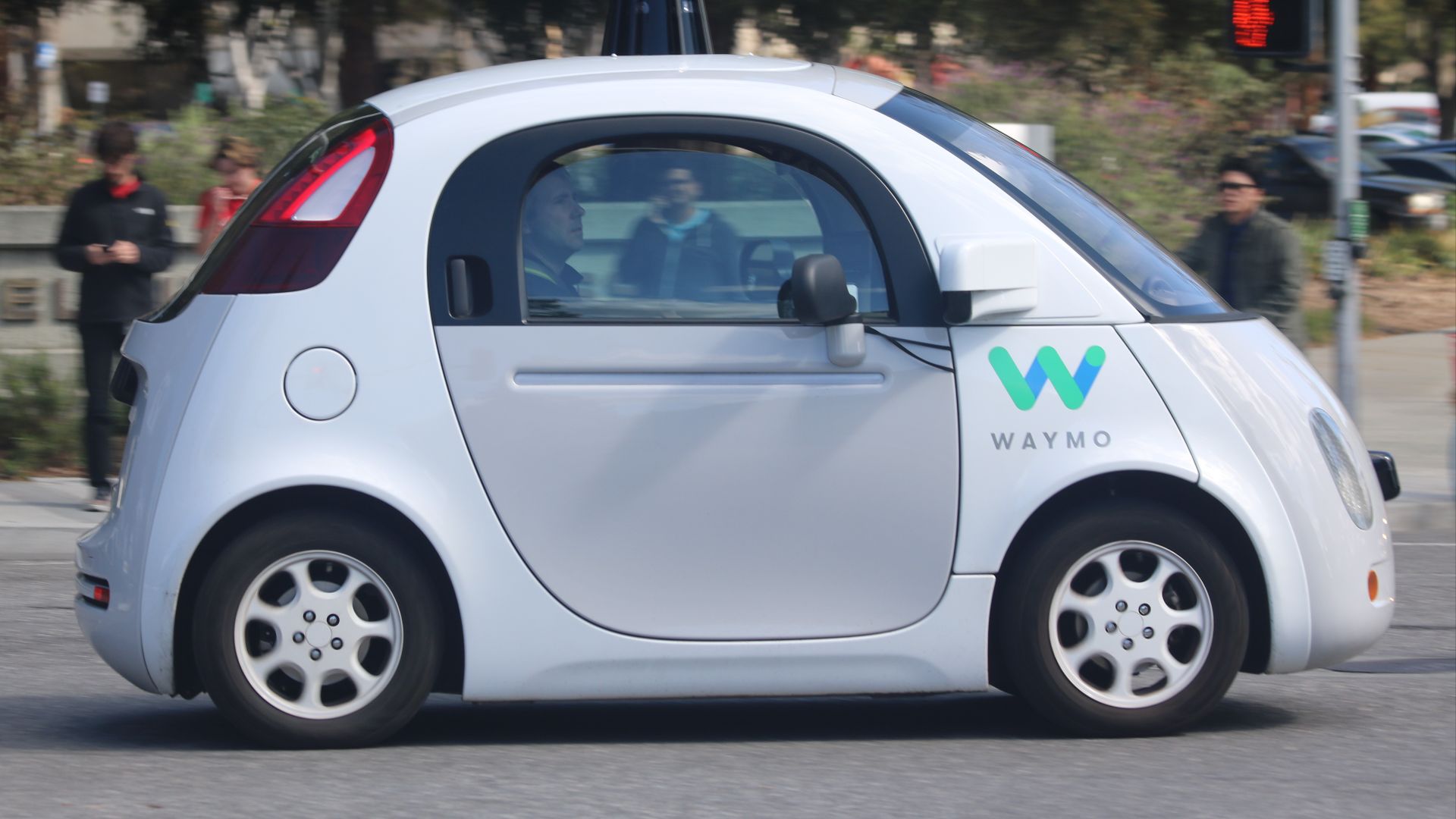 10 façons dont les voitures autonomes pourraient nous aider et 10 façons dont elles pourraient nous nuire