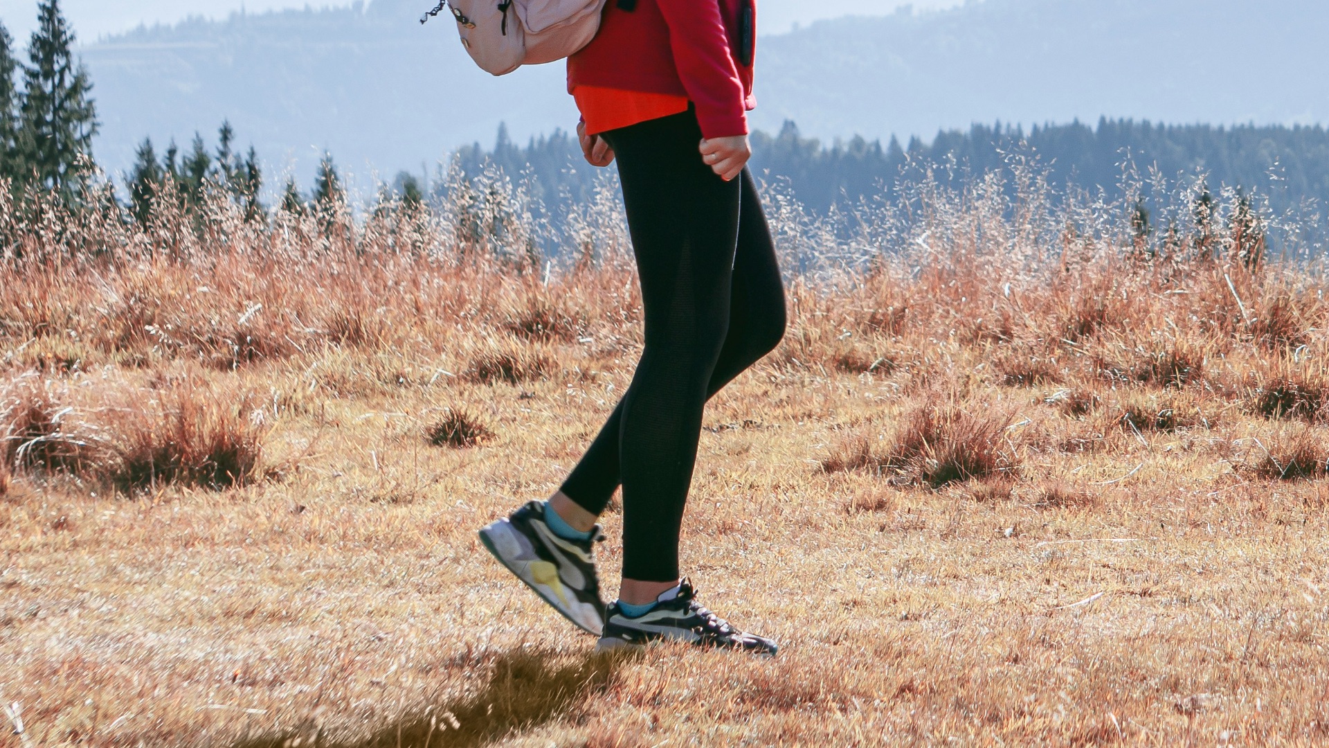 10 avantages inattendus de la marche arrière et 10 façons de donner plus d’élan à vos pas