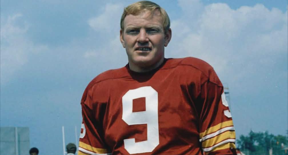 Legendary NFL quarterback passes away