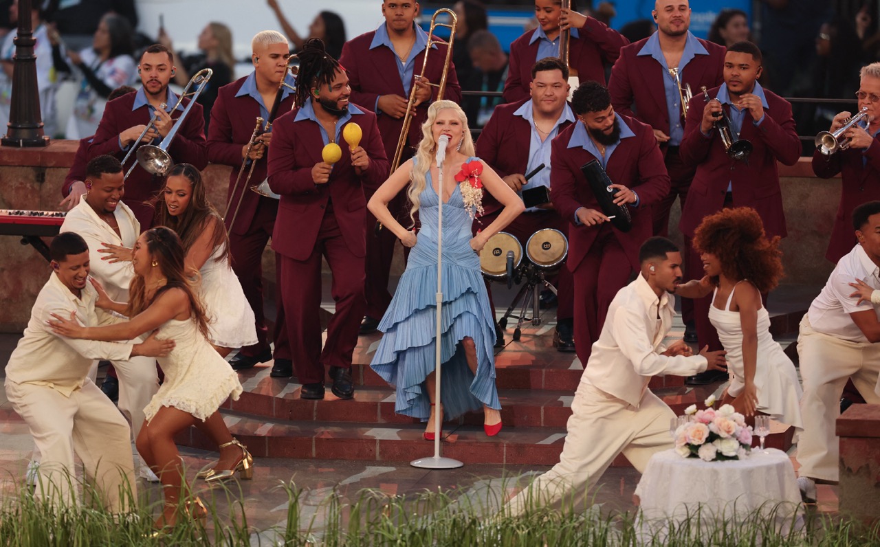 Lady Gaga sur scène avec Bad Bunny