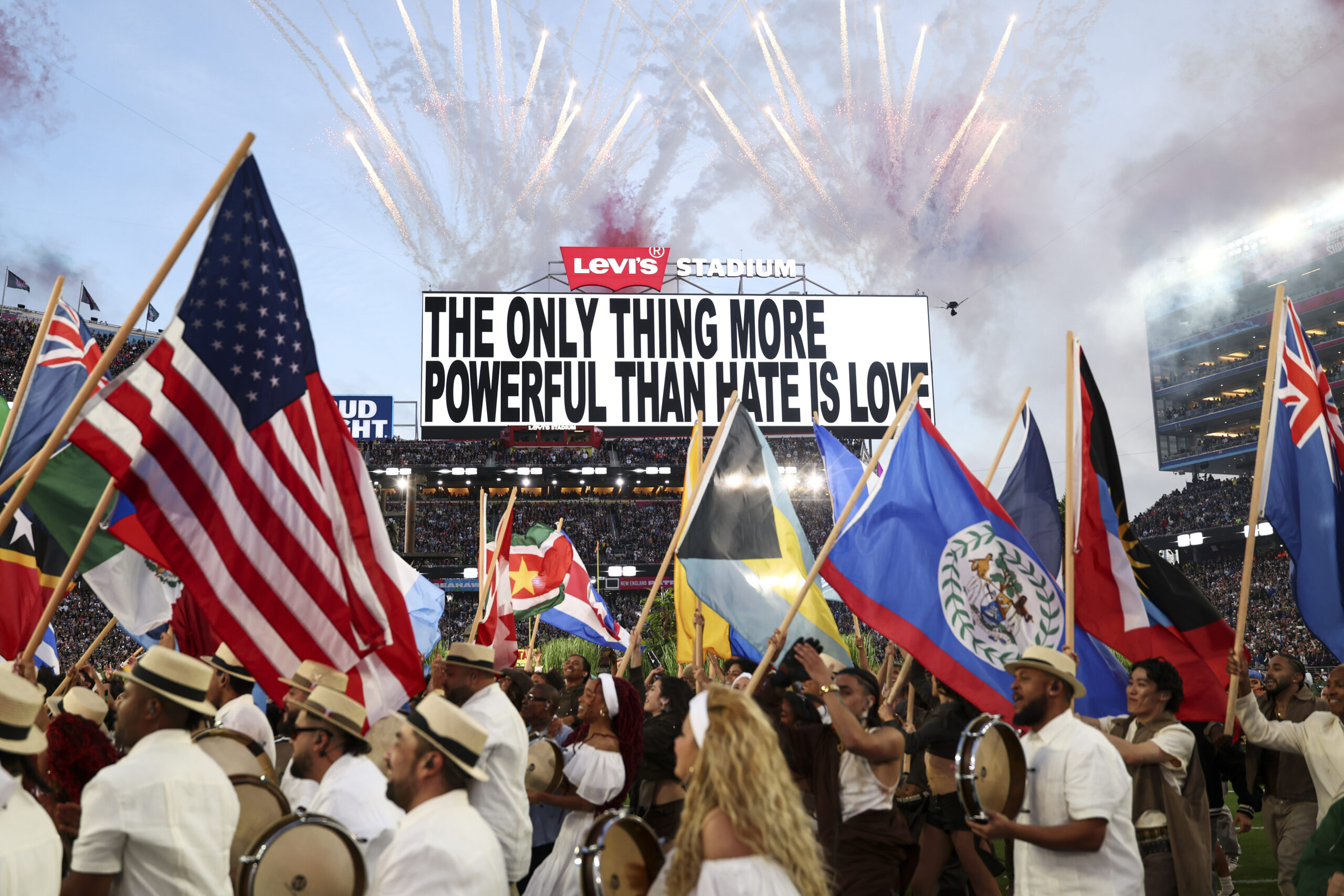 Banderole Love vs Hate Super Bowl