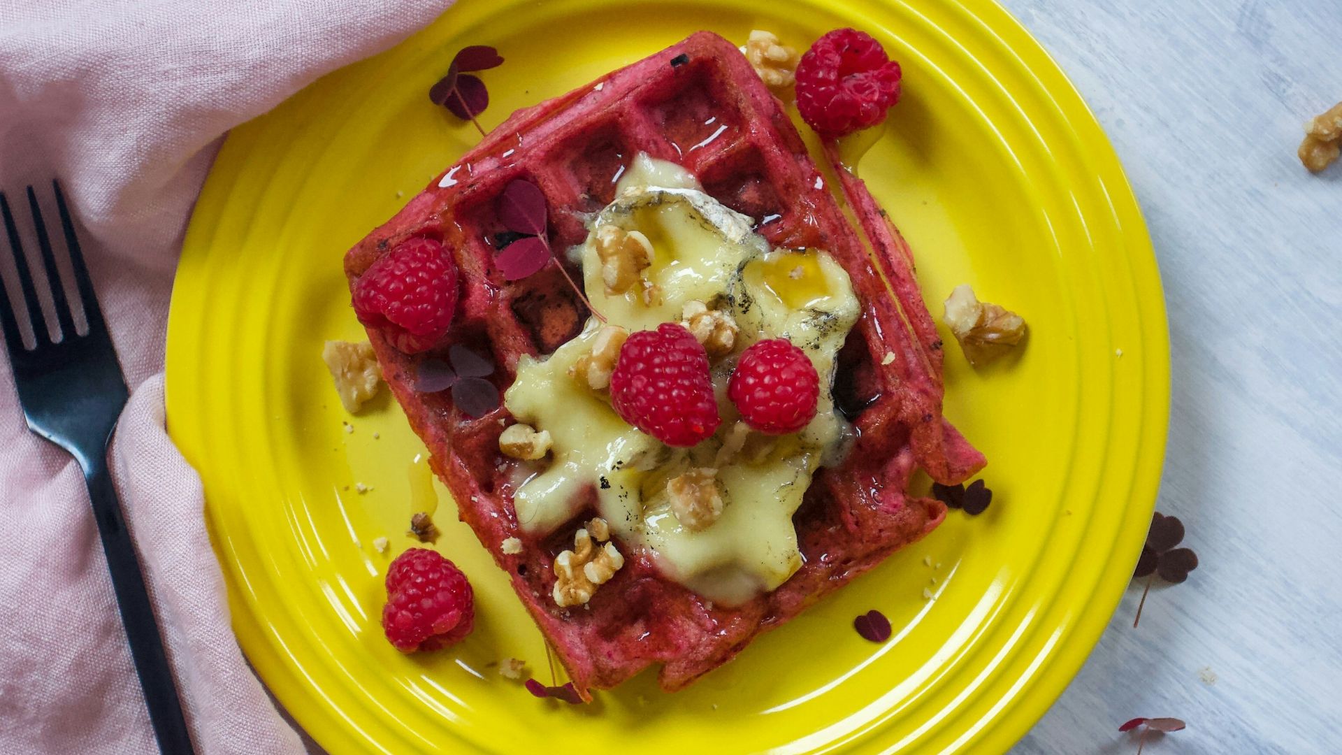 3. Gaufres Red Velvet nappées de crème au fromage frais