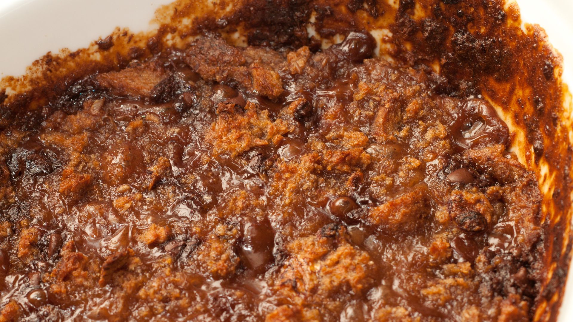 6. Pudding au pain brioché et pépites de chocolat