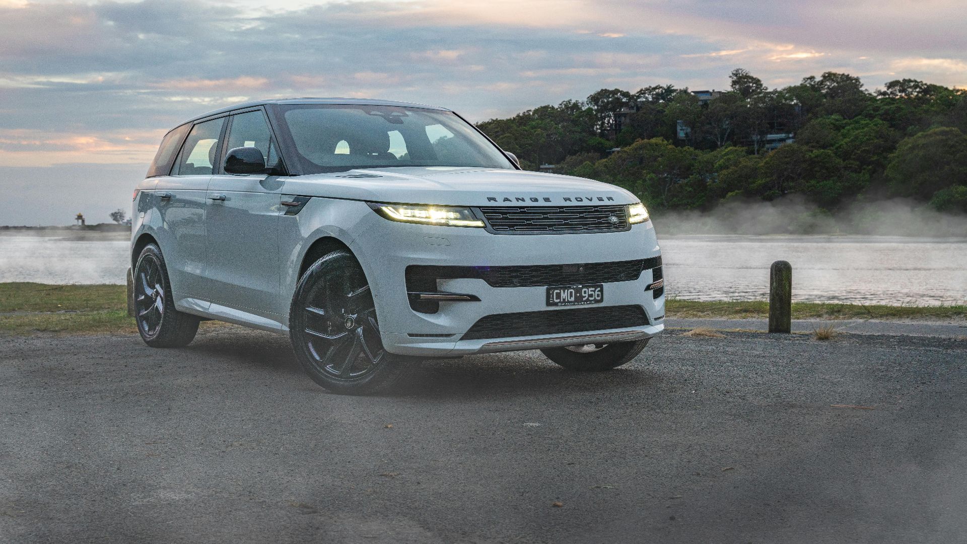8. Range Rover SV